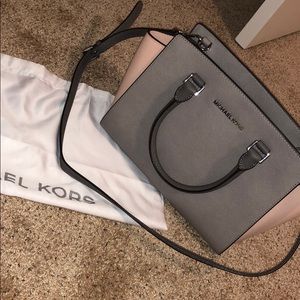 Micheal Kors purse